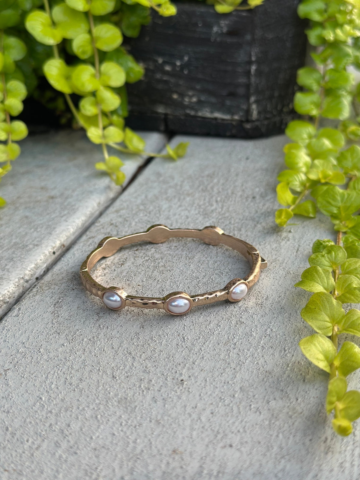 Gold, scallop, pearl bracelet