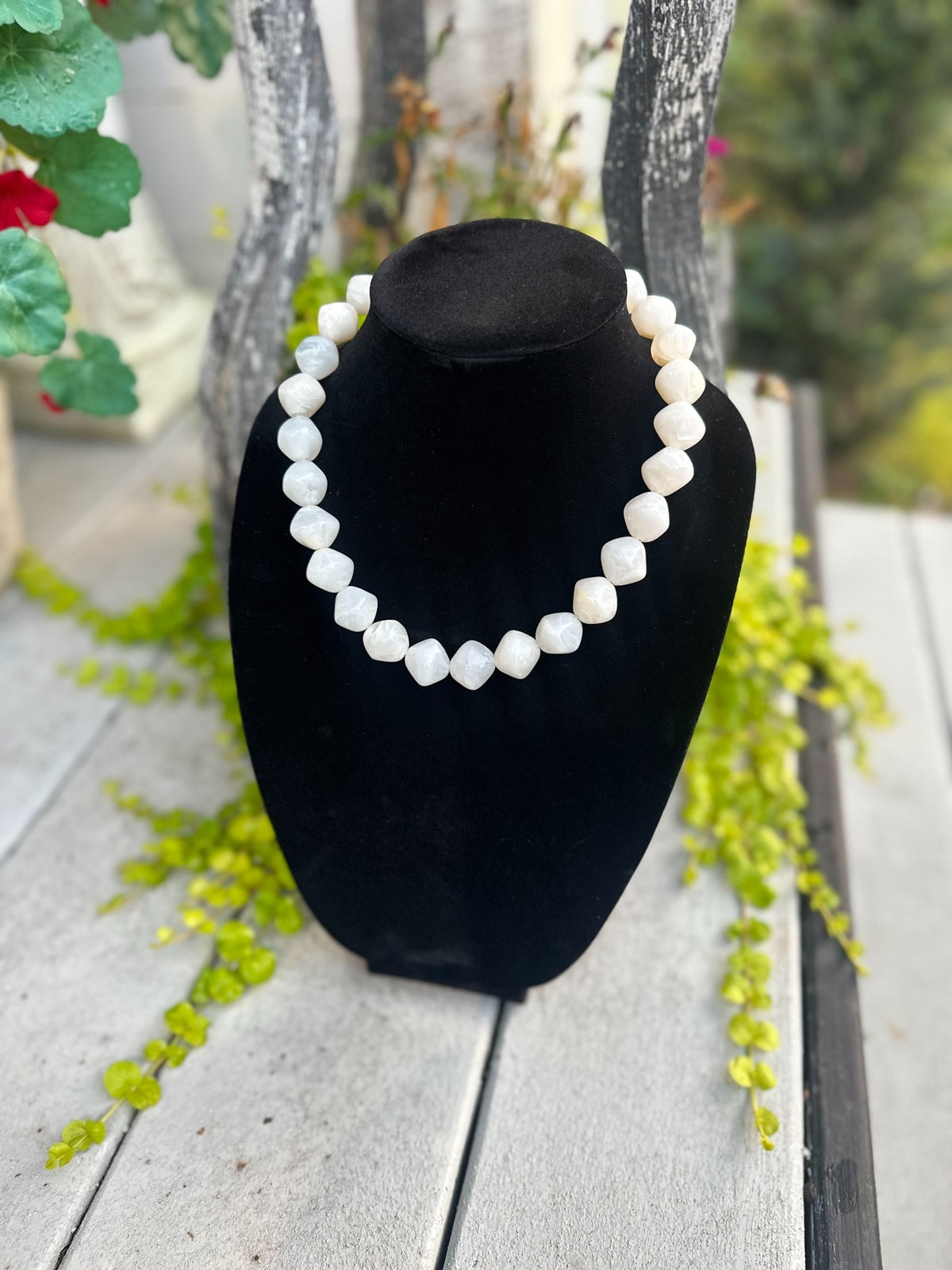 Luminous white chunky bead Necklace
