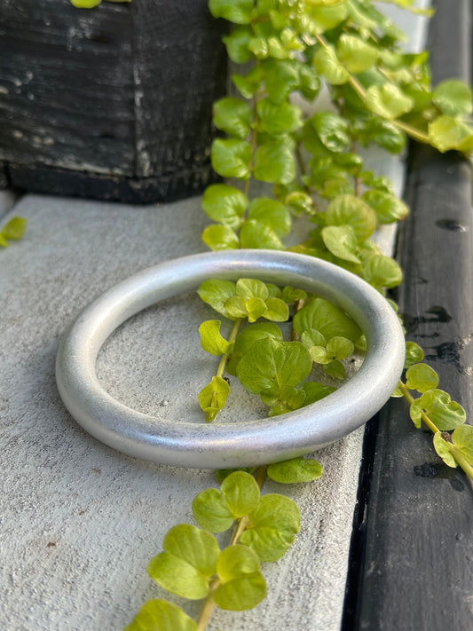 Silver smooth bangle bracelet