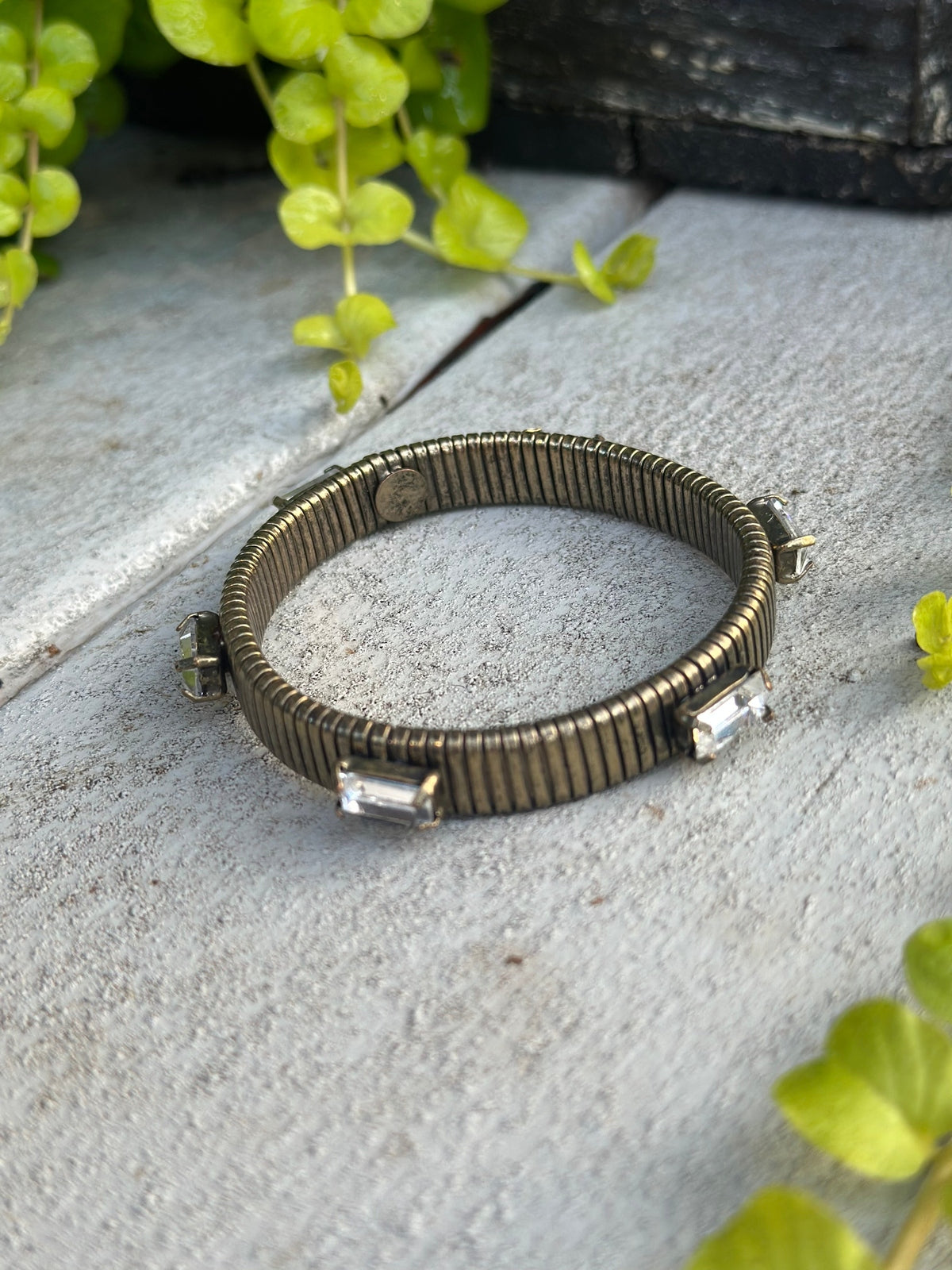 Vintage style ribbed crystal bracelet