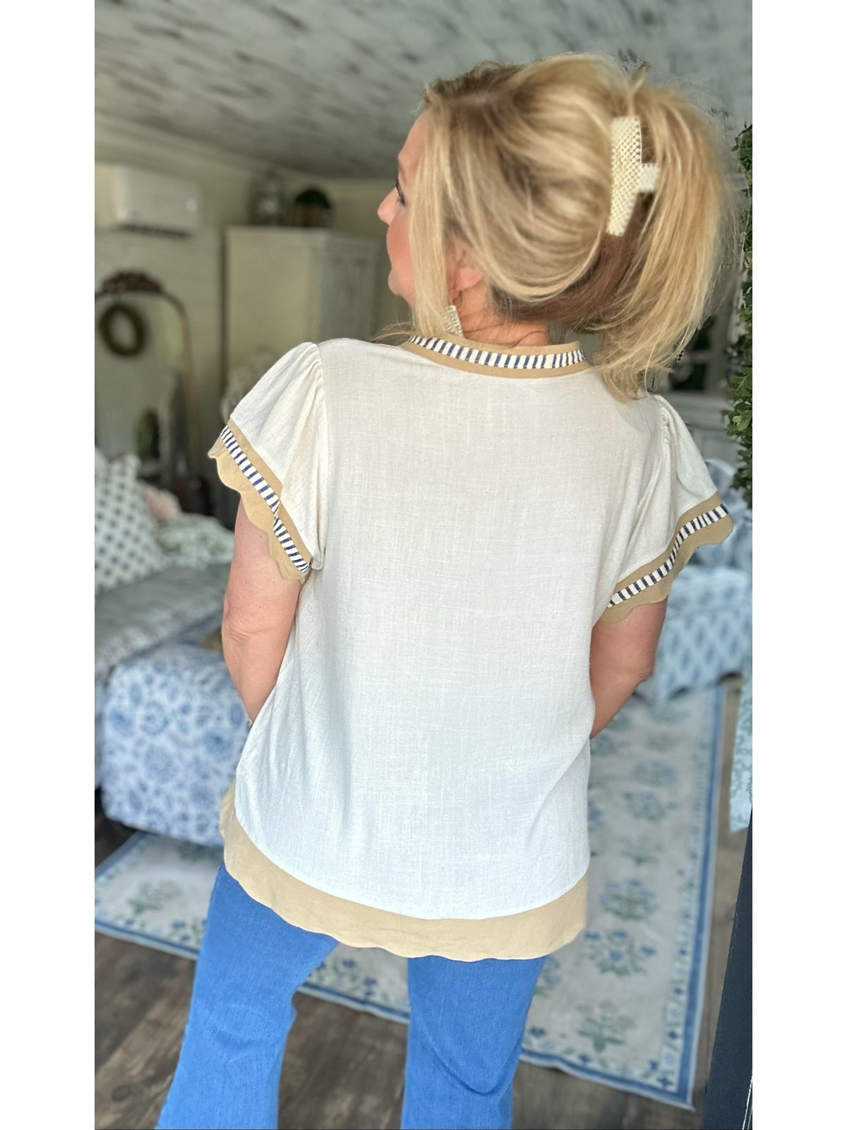 Oatmeal contrast scallop trim top