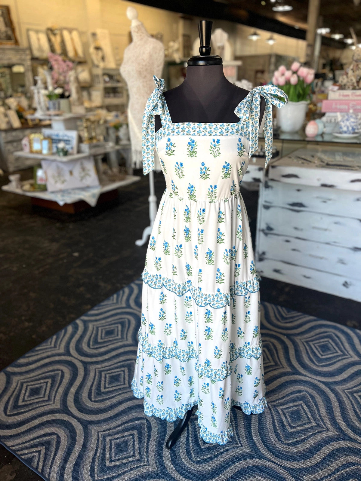 Willow Grace Midi Dress