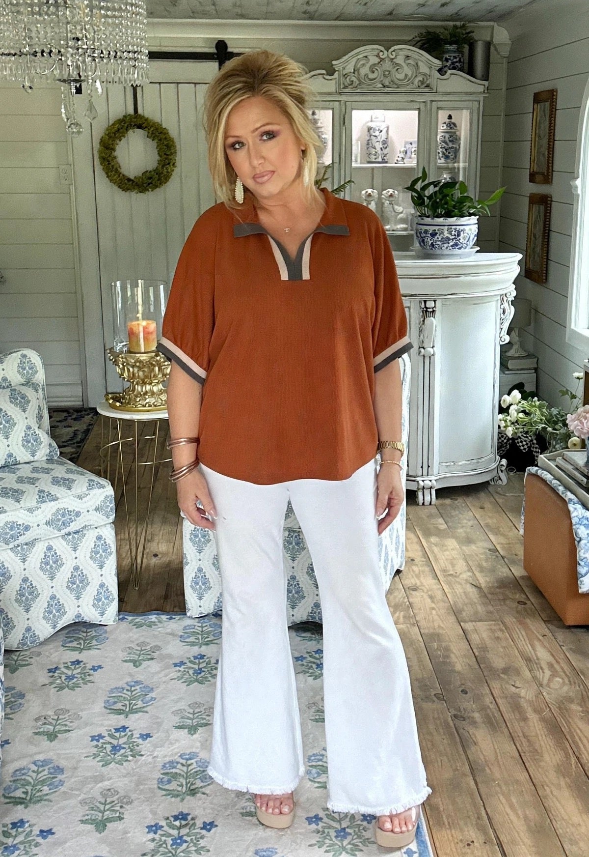 Rust Curvy Contrast Trim Collared Short Sleeve Knit Top