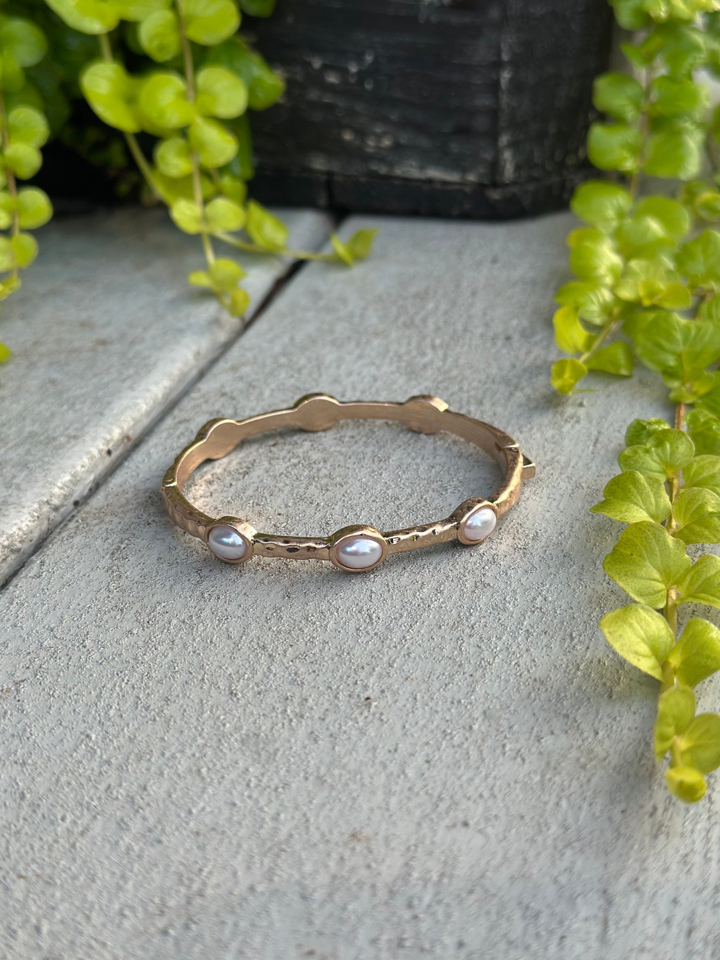 Gold, scallop, pearl bracelet