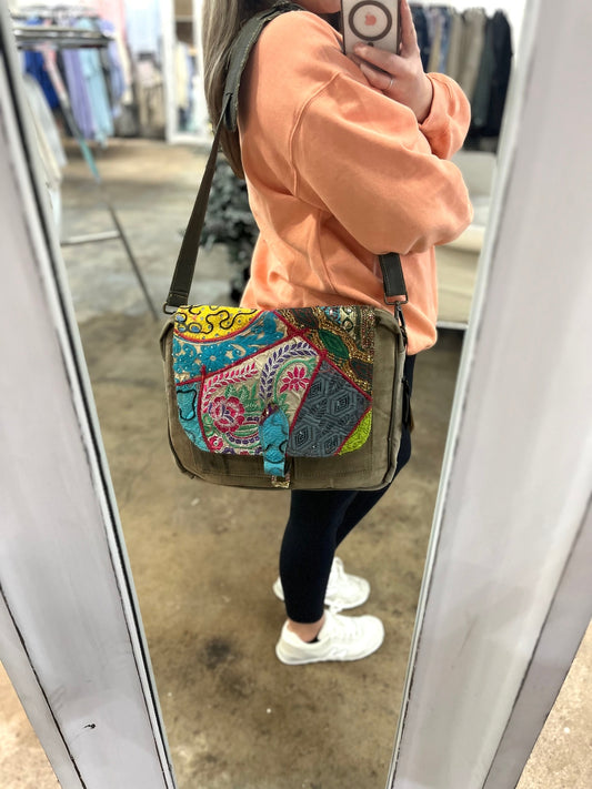 Vintage Addiction Bohemian Patchwork Messenger Bag