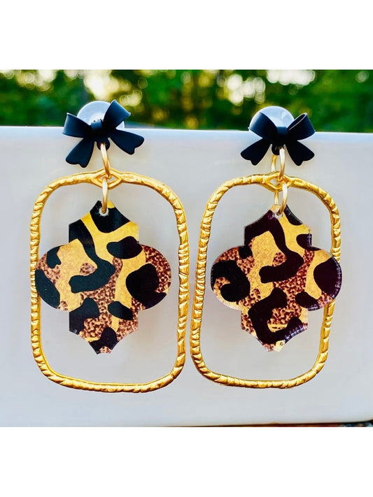 Yellow Gold Leopard Quatrefoil with Black Bow Studs