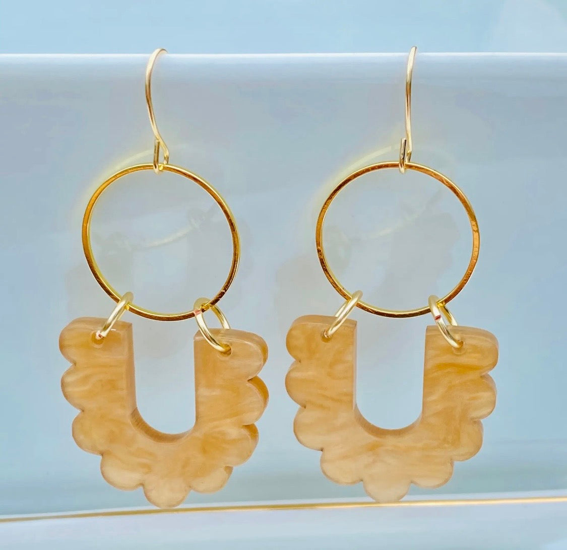 Champagne Pearl Acrylic
Hoop Earrings