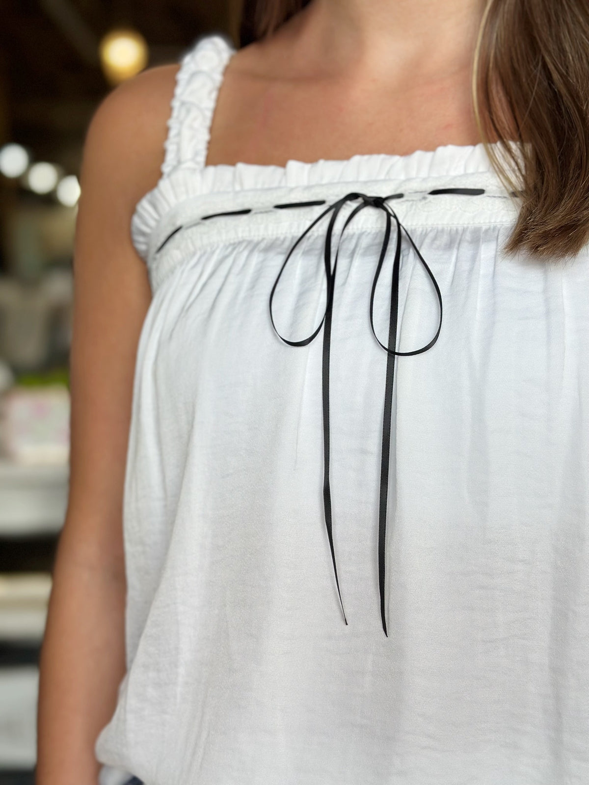 Off-white contrast, stitch tie front top