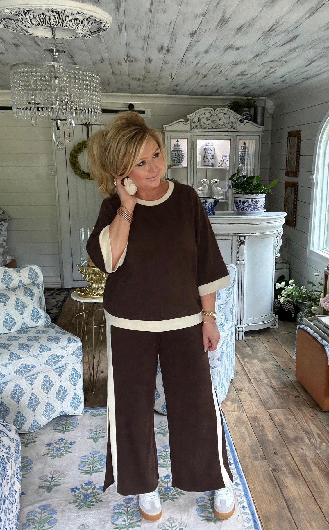 Coco Brown LUXEKNIT Colorblock Crewneck
Raglan Sleeve Top & Pant Set