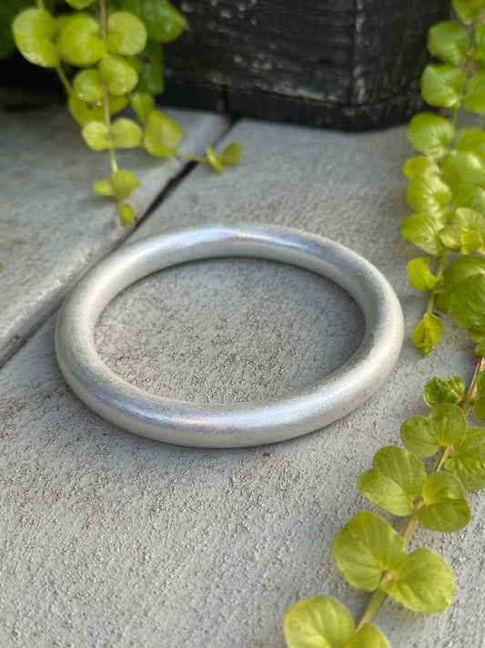 Silver smooth bangle bracelet