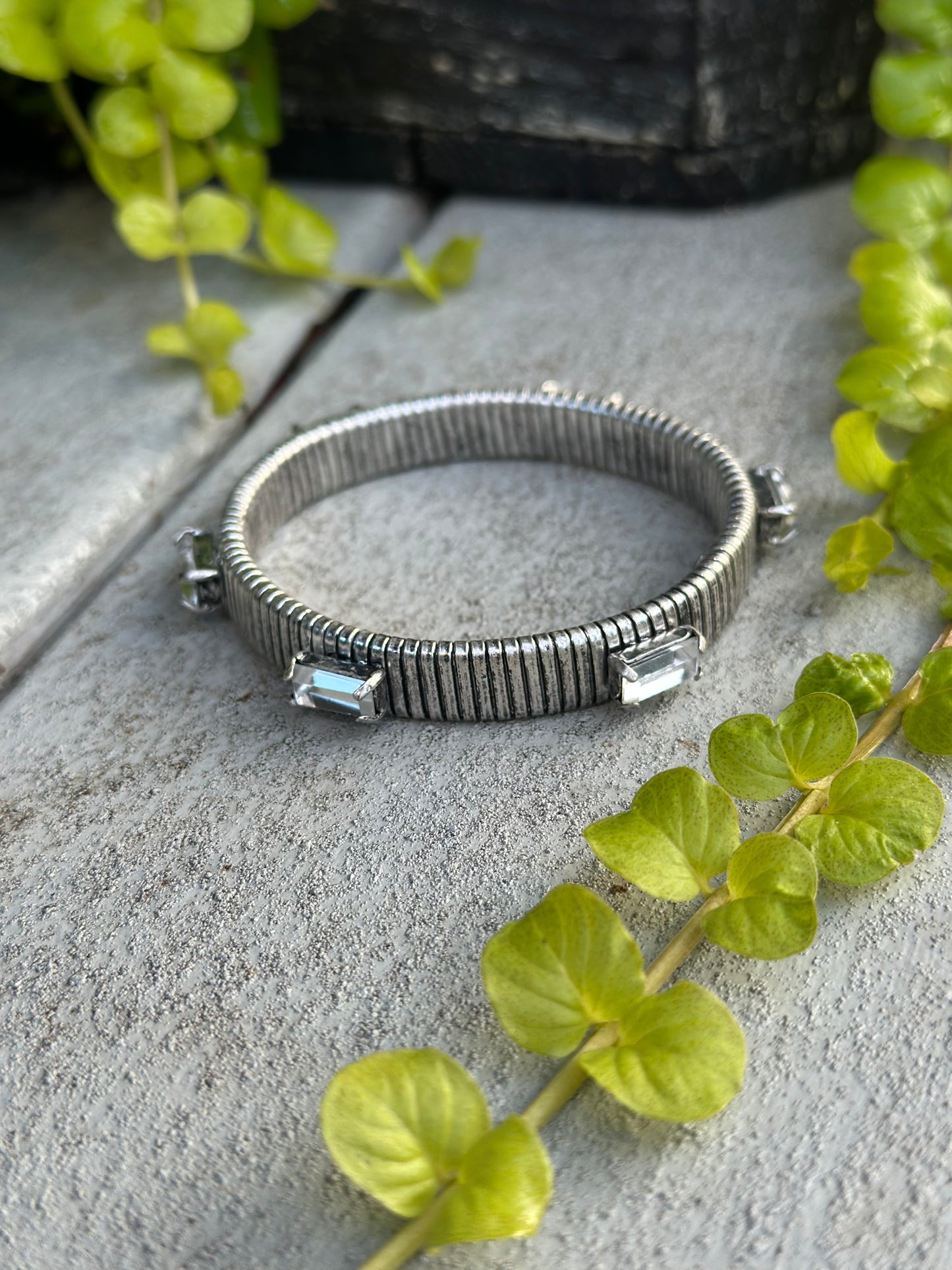Silver ribbed crystal bracelet