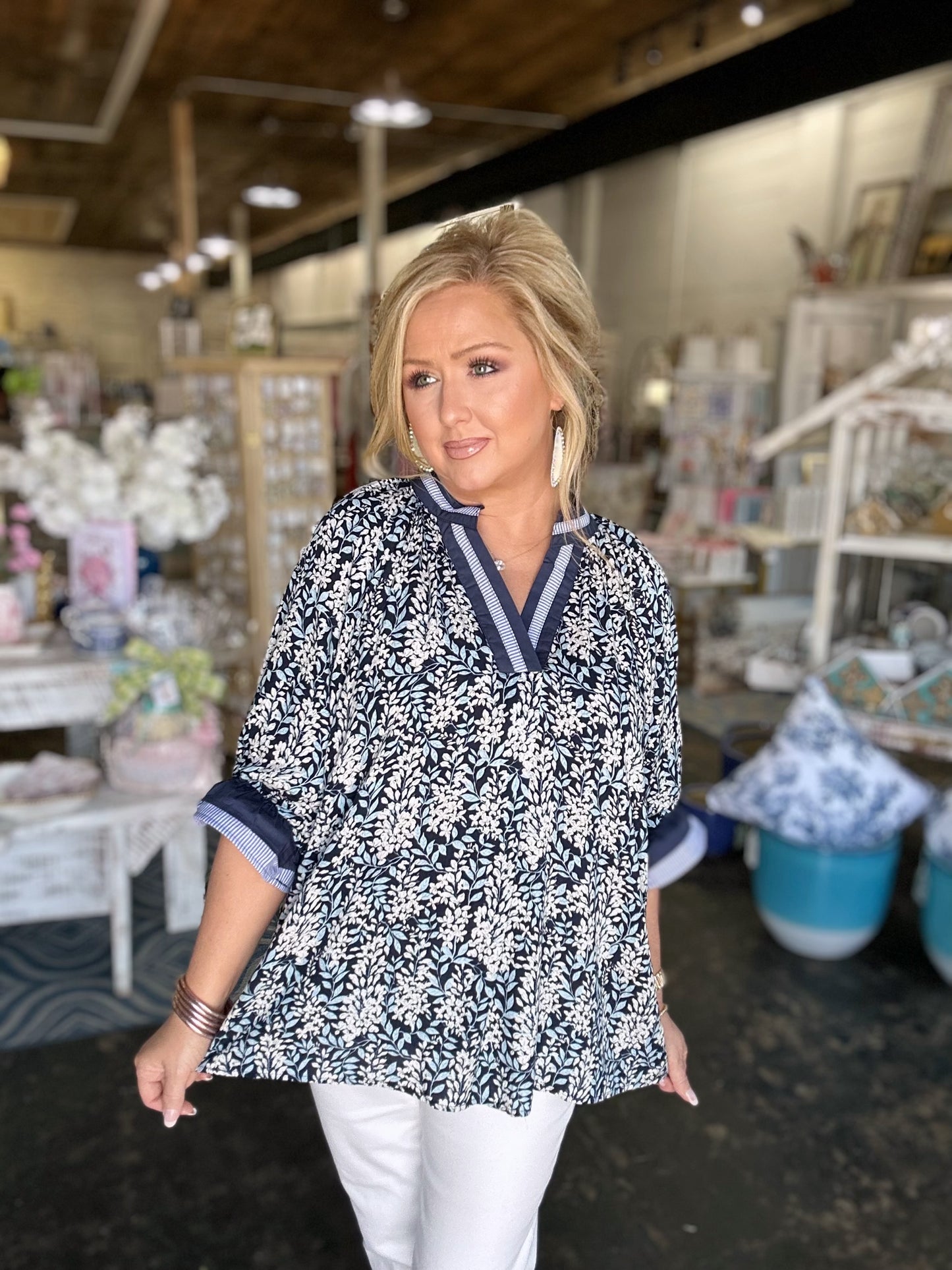 Navy mix spring burst top