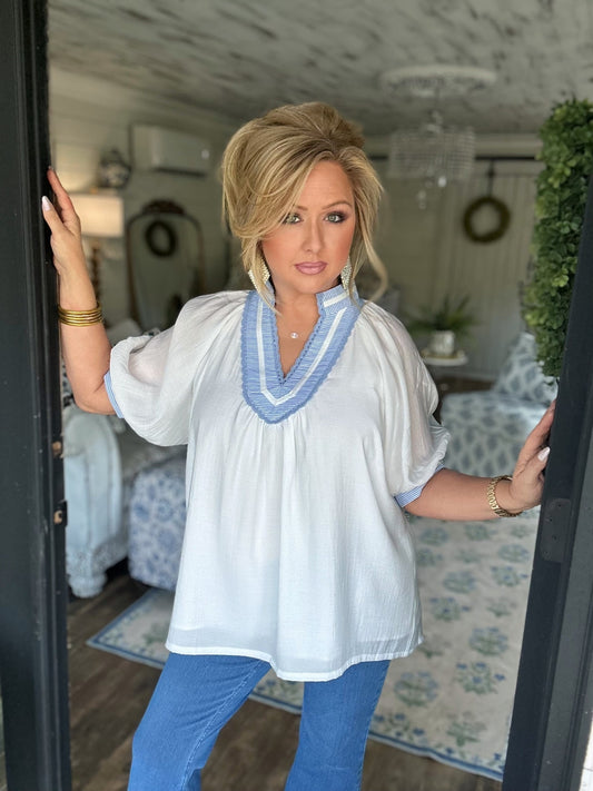 Off White Solid Contrast Trim Pleated Top